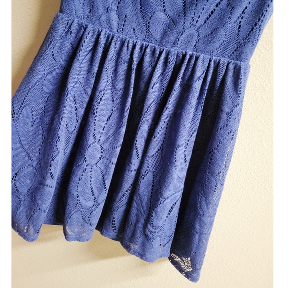 NWOT! LC Lauren Conrad Lace Overlay Dress - Picture 3 of 9